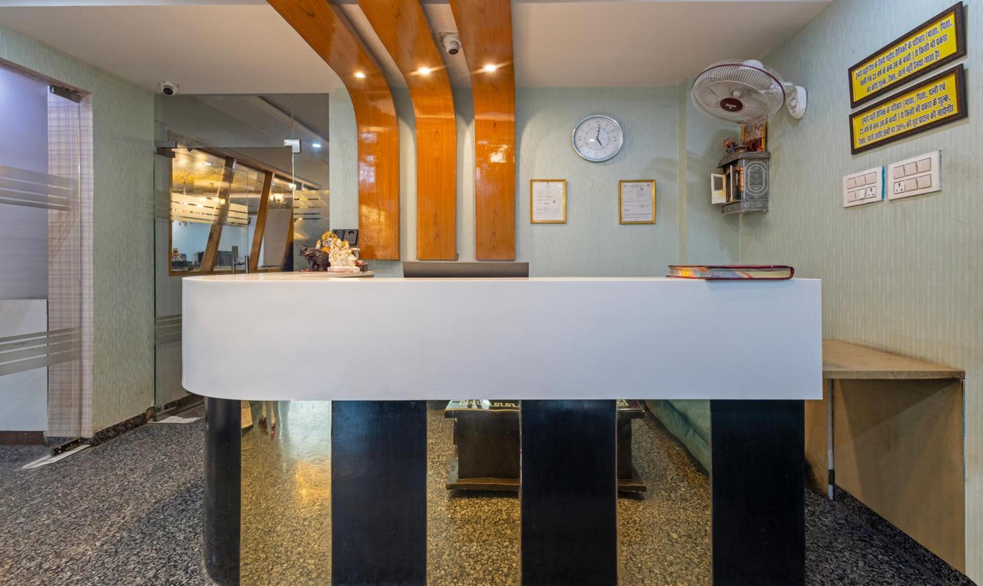 Treebo Shakuntalam, Near Lucknow Airport Hotel Екстериор снимка