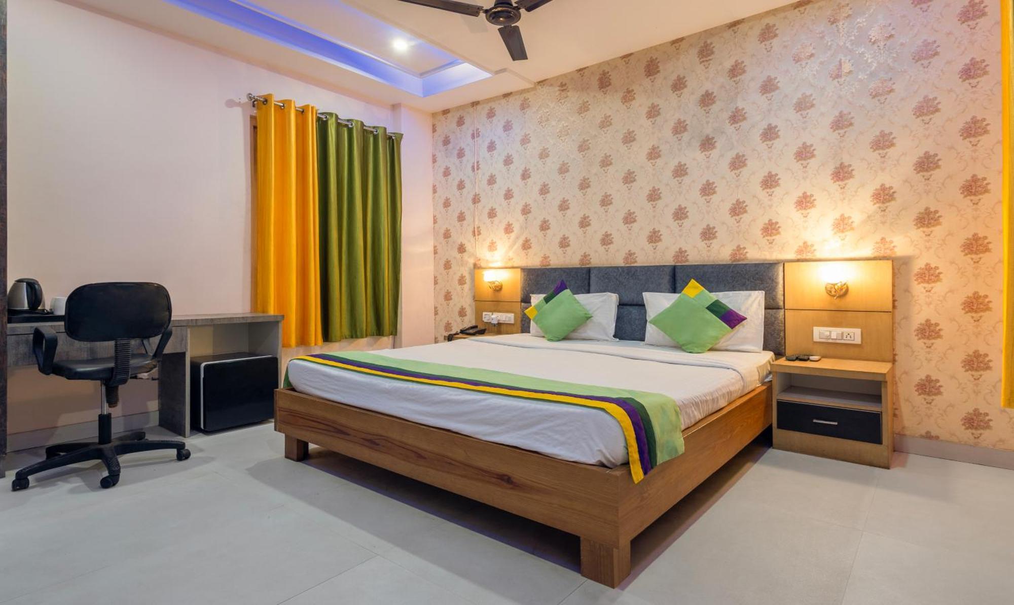 Treebo Shakuntalam, Near Lucknow Airport Hotel Екстериор снимка
