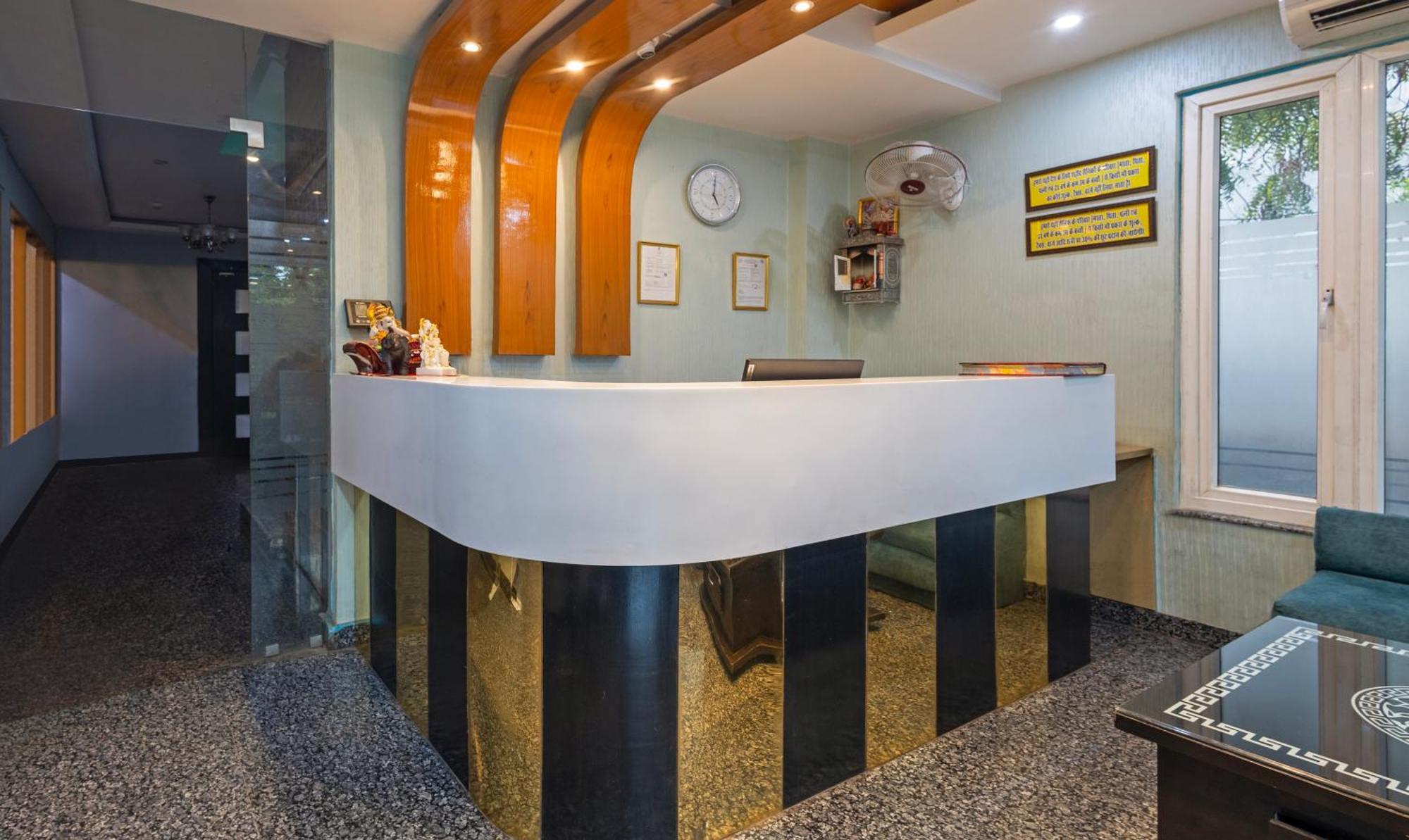 Treebo Shakuntalam, Near Lucknow Airport Hotel Екстериор снимка