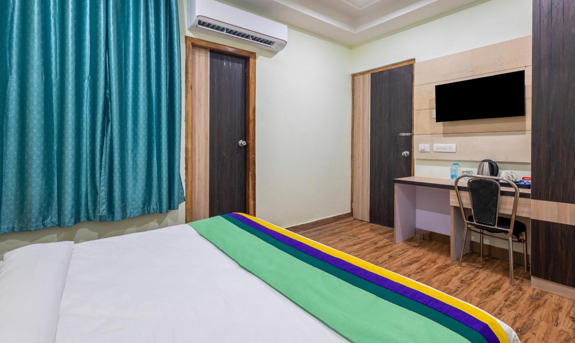 Treebo Shakuntalam, Near Lucknow Airport Hotel Екстериор снимка